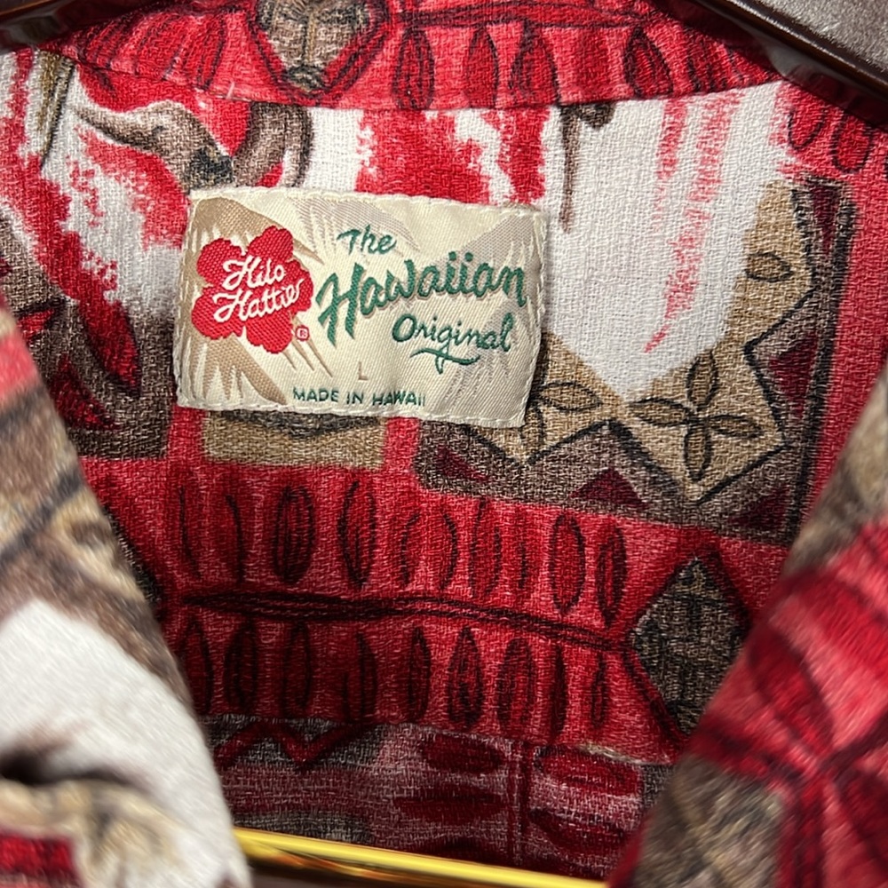 Hilo Hattie "Diamond Head" Aloha shirt in Red Made in Hawaii - size L - Picture 4 of 5